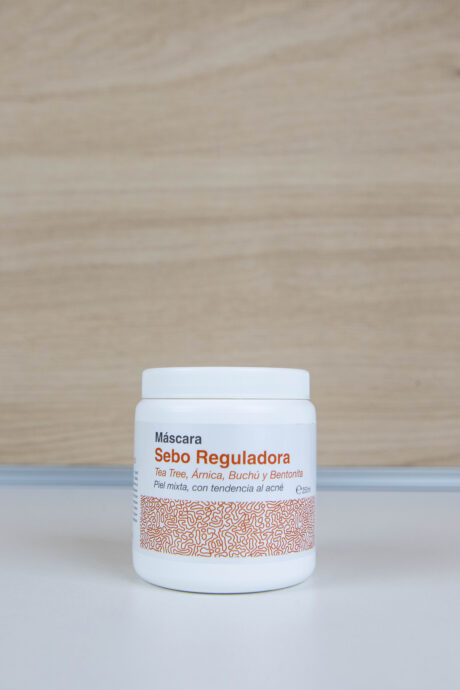 máscara sebo reguladora tea tree arnica buchú bentonita